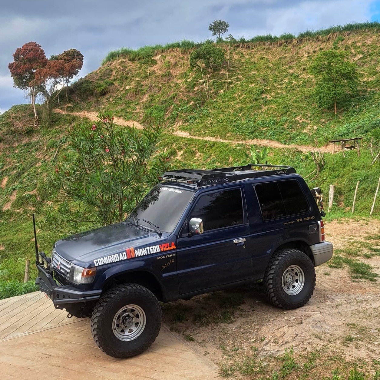 Mitsubishi Montero Dakar